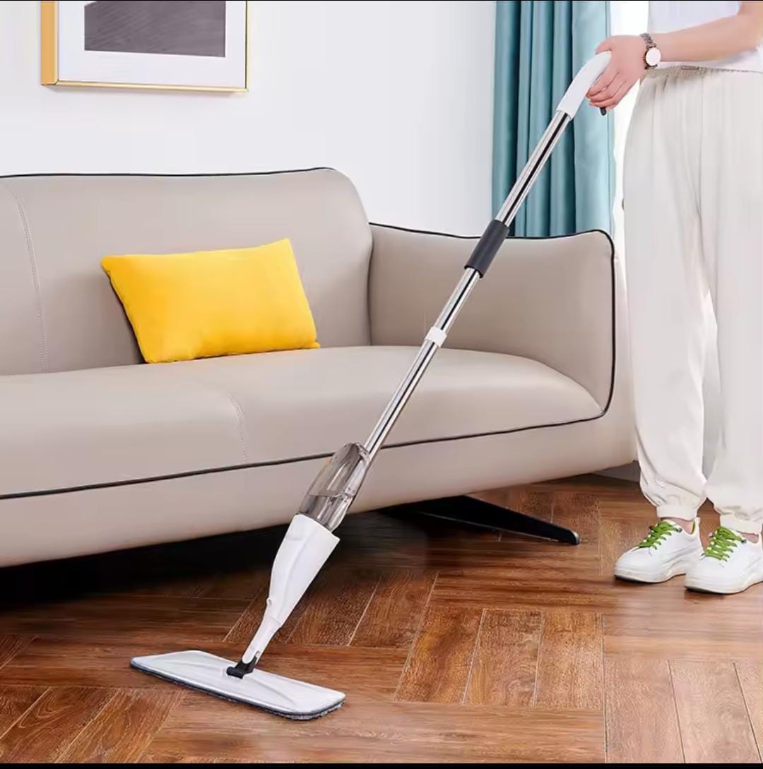 Microfiber Spray Mop – All-in-One Floor Sweeper with Refillable Bottle & Reusable Washable Pads
